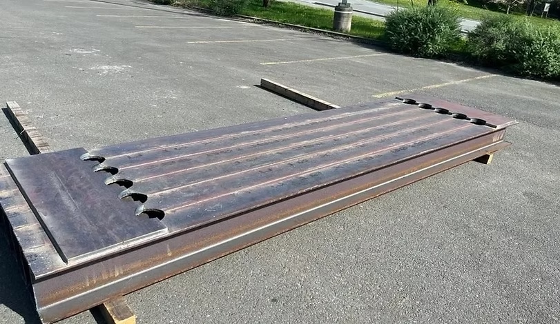 Ensemble de plaques et de profilés